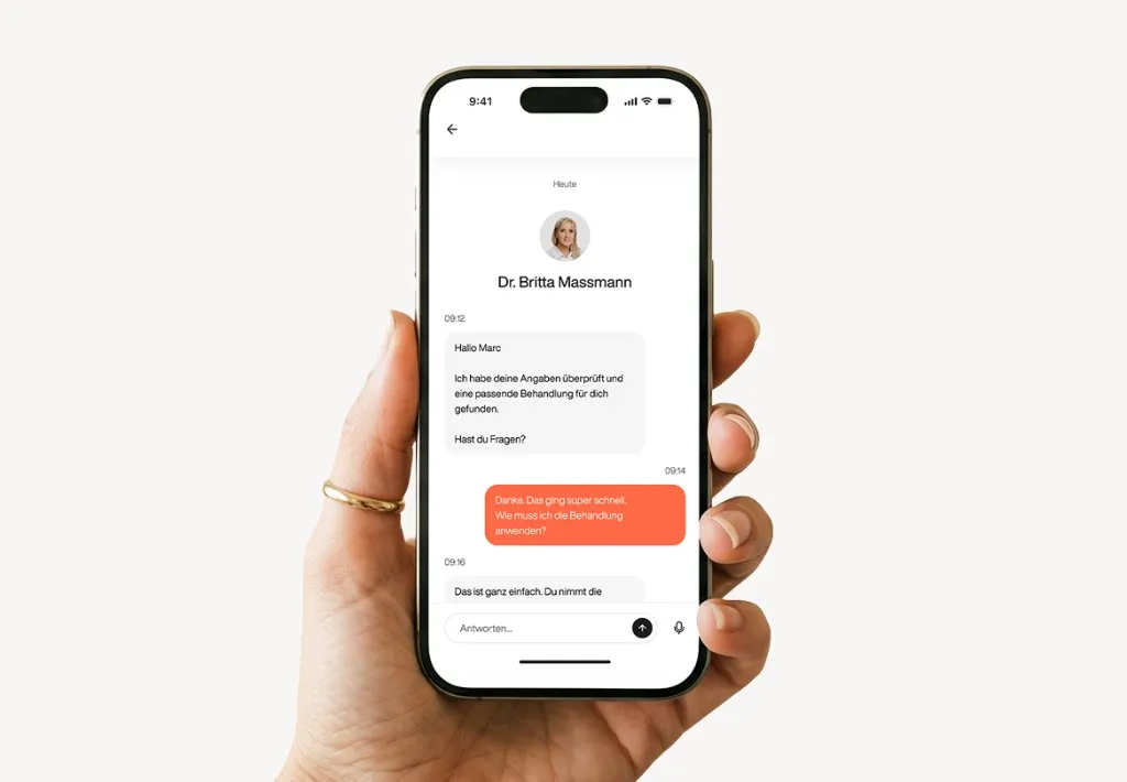 Online-Arztgespräch auf dem Smartphone